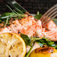 Top 9 foods for managing macular degeneration